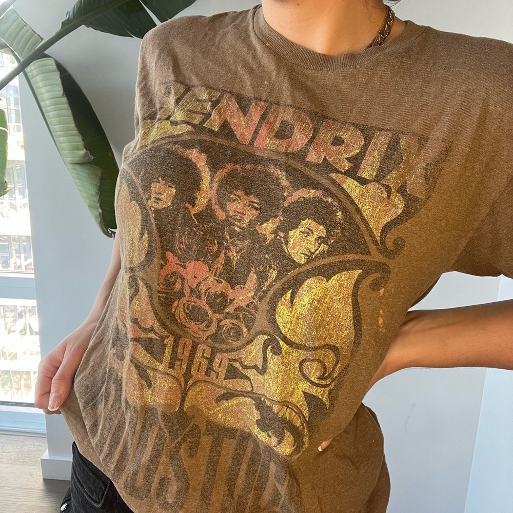 Flash Salehendrix Tee - image 3